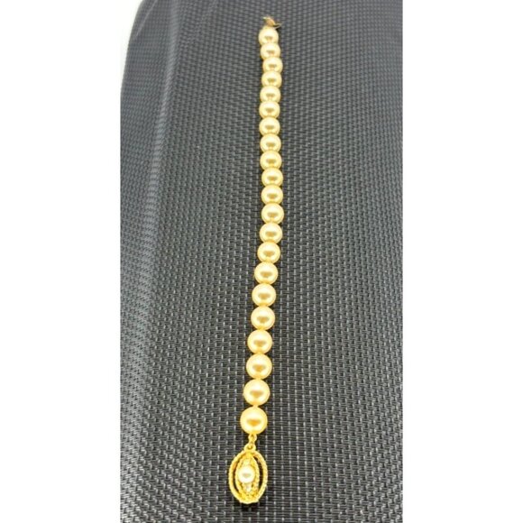 Vintage Faux Pearl Bracelet W/Gold Tone Faux Pearl &  Rhinestone Clasp, Unsigned - Picture 6 of 6